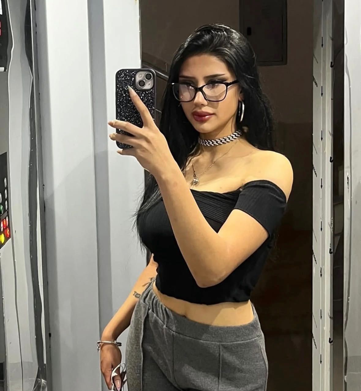 Elmadalı Zarif Kadın Escort Bayan Ceyda