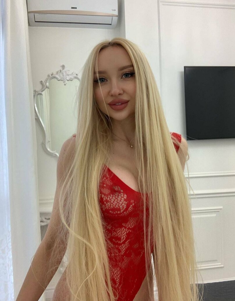 Çırpılı Arabada Görüşen Bayan Escort Deryan
