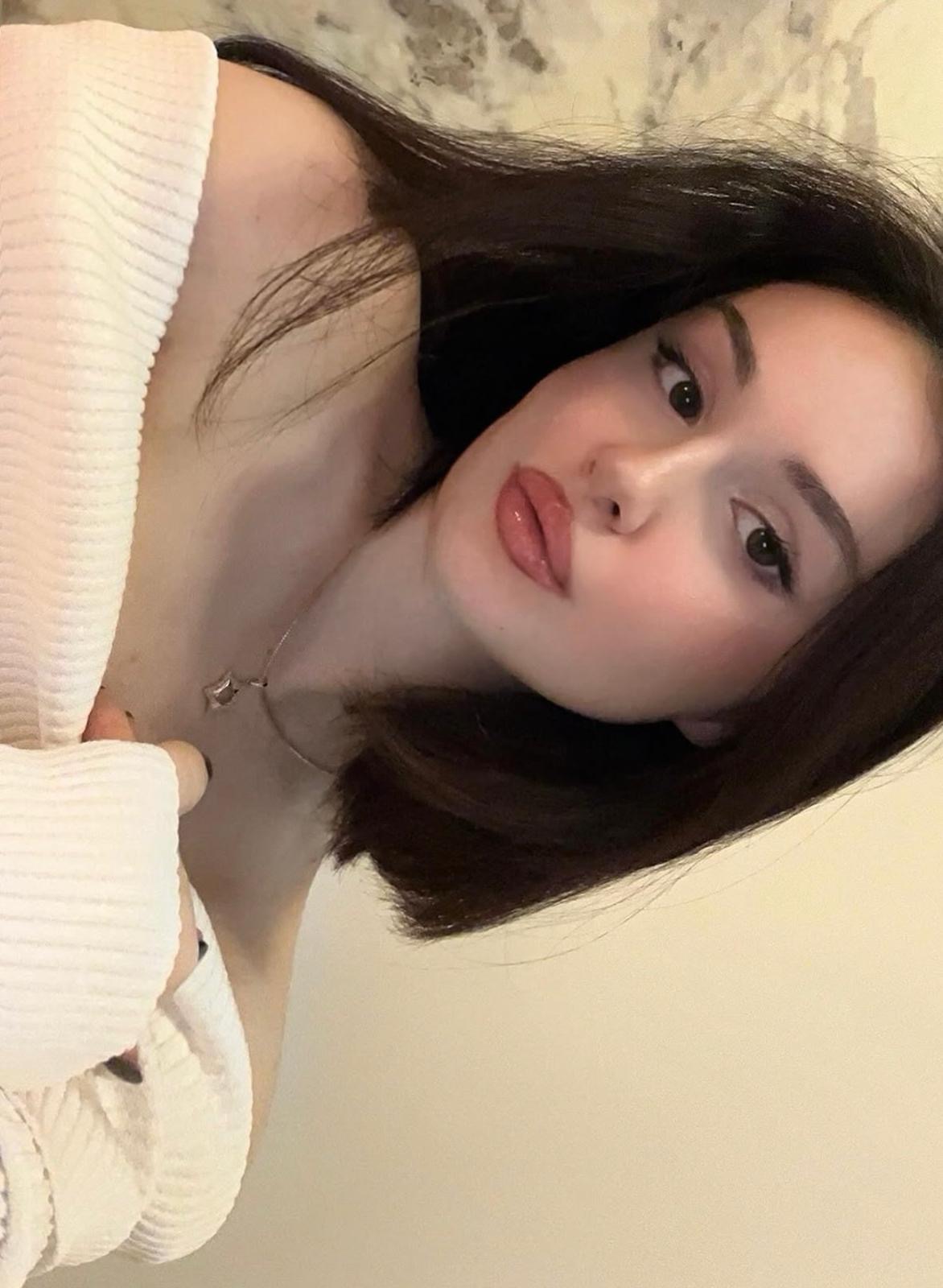 Tatlı Rahatlatıcı Bayan Escort Alda