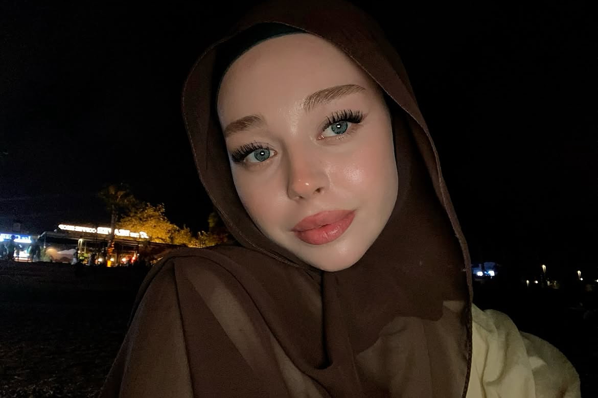 Kemerli Aşkı Bulmuş Kadın Escort Serap